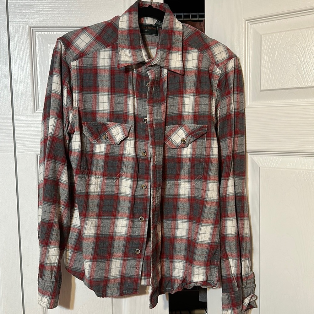 Men’s field and stream plaid long sleeve button down size medium